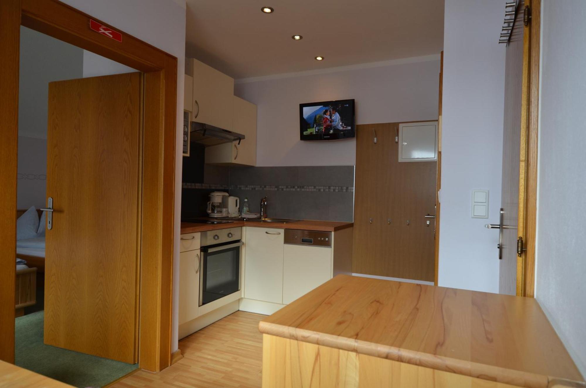 Appartements-Pension Lindenheim Шладминг Стая снимка