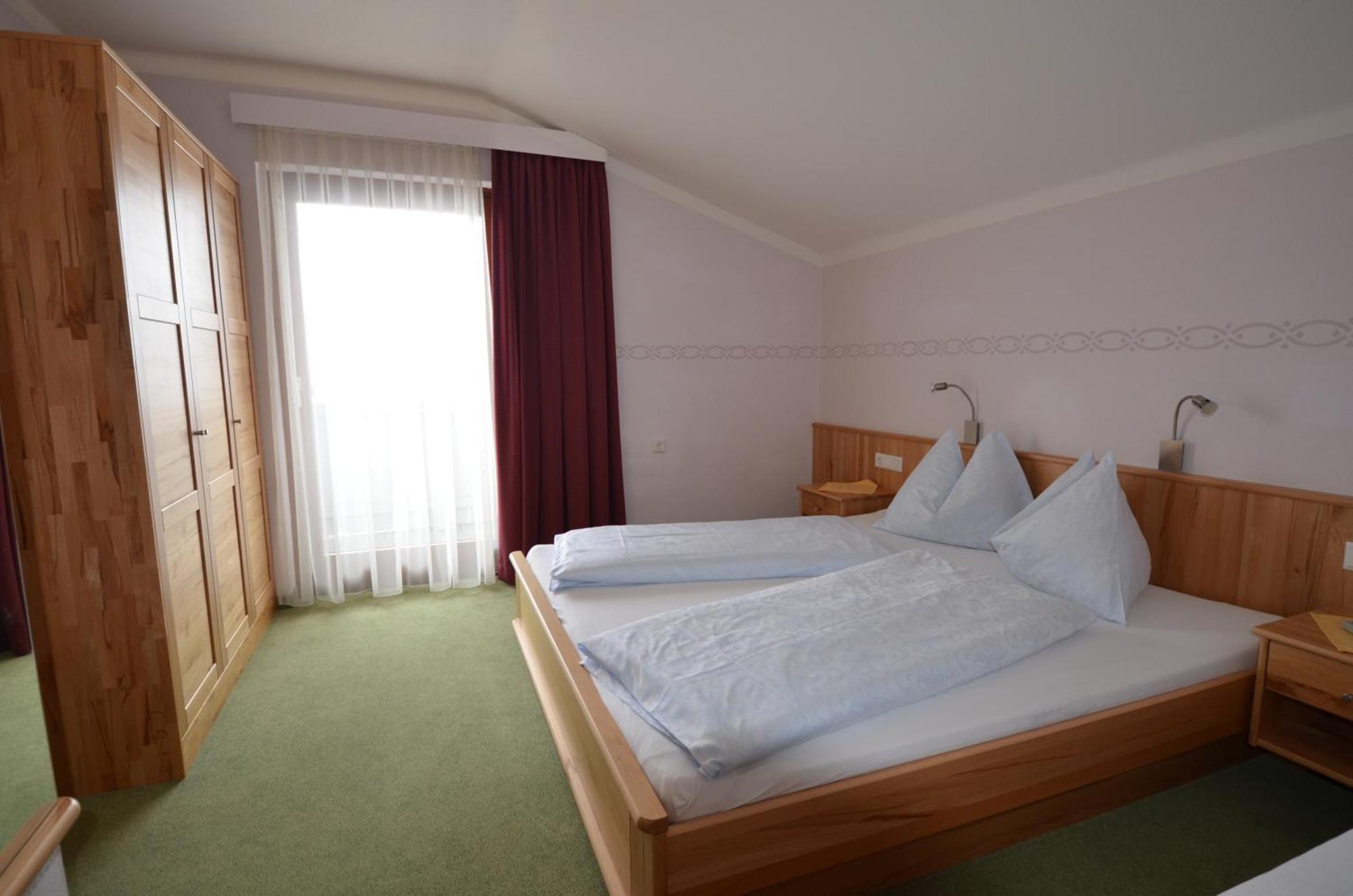 Appartements-Pension Lindenheim Шладминг Стая снимка